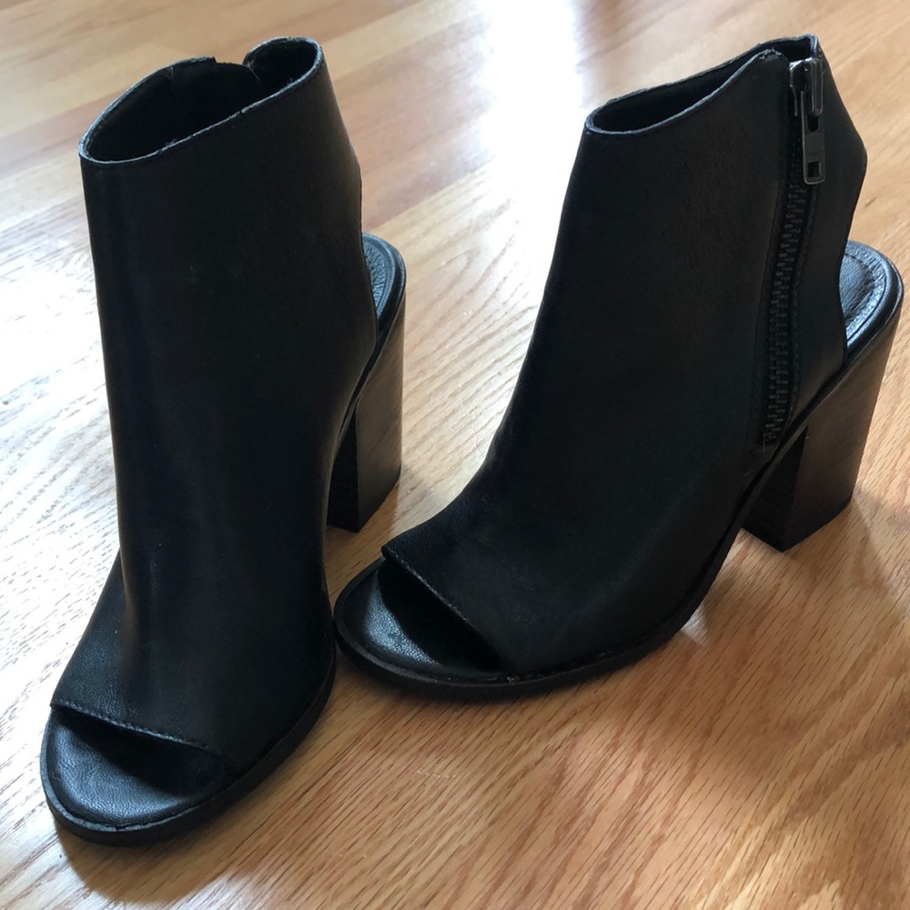 Steve Madden booties